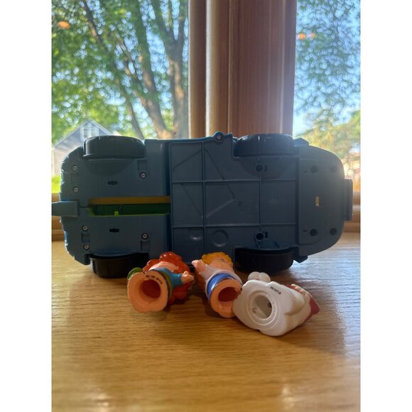 Fisher-Price Little People Songs & Sounds Camper Toy Set With Figures & Accessor - Picture 12 of 12